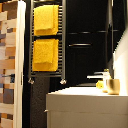 Golden & White Home 산티아고데콤포스텔라 외부 사진